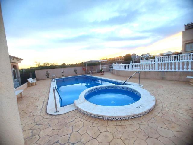 Unifamiliar En venta en Castillo De Montemar, Algorfa photo 0