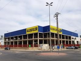 Amplia Nave Industrial en Esquina - Polígono de Alcantarilla photo 0