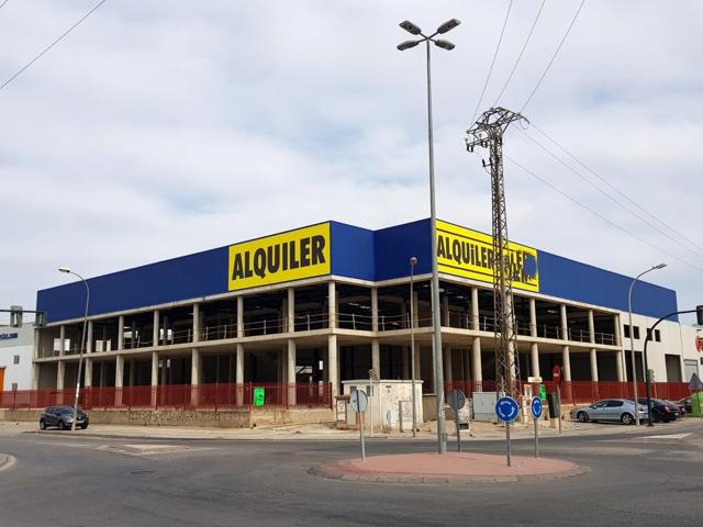 Amplia Nave Industrial en Esquina - Polígono de Alcantarilla photo 0