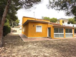 Chalet Reformado con Jardín Privado y Comodidades Modernas photo 0