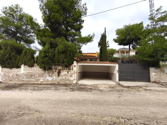 Chalet Reformado con Jardín Privado y Comodidades Modernas photo 0