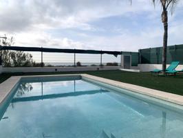 ESPECTACULAR CHALET EN PRIMERA LINEA DE PLAYA DE BURRIANA photo 0