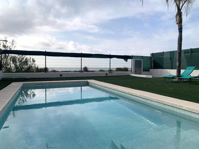 ESPECTACULAR CHALET EN PRIMERA LINEA DE PLAYA DE BURRIANA photo 0