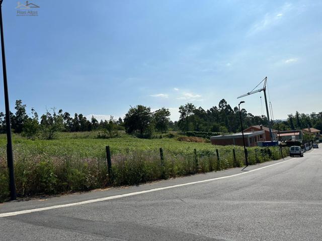 Oportunidad única! Solar urbano de 922 m² en Oleiros, con propuesta de proyecto!!!! photo 0
