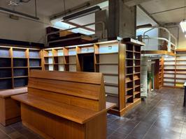 MAGNIFICO LOCAL EN EL CENTRO DE LA CIUDAD-FERNANDO MACIAS-SAN PABLO. ANTIGUA LIBRERÍA LUME photo 0