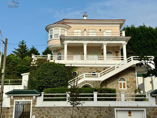 El Chalet de tus sueños en Oleiros: 5 habitaciones, chimenea y terrazas para disfrutar photo 0