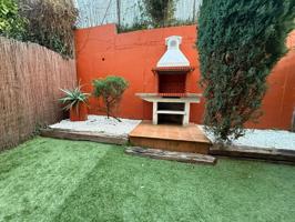Vivienda Exclusiva en Planta Baja con Jardín Privado, Barbacoa y Garaje en la Av. Che Guevara. photo 0