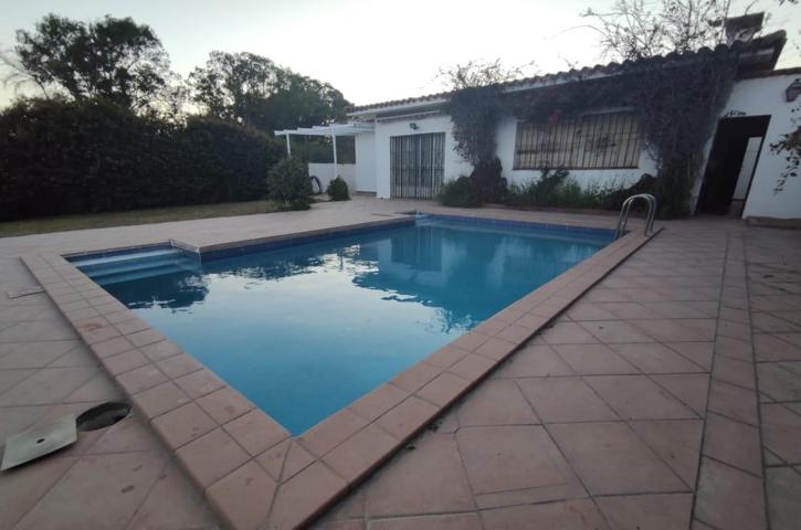 ESPECTACULAR VILLA A PIE DE PLAYA EN PALMONES photo 0