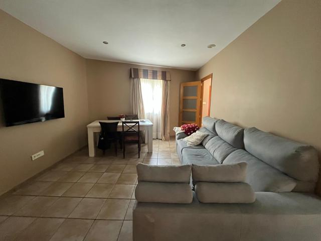 GRAN CASA REFORMADA EN PLANTA BAJA photo 0
