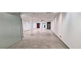 Local en venta en Sant Celoni photo 0