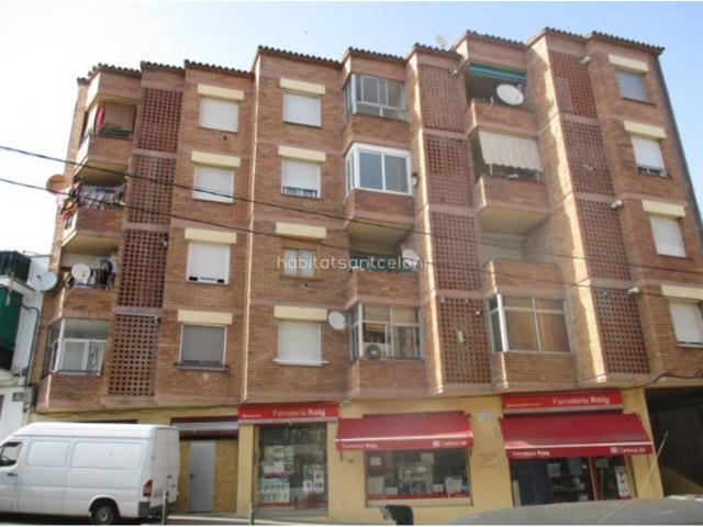 Piso OCUPADO en venta en Sant Celoni photo 0