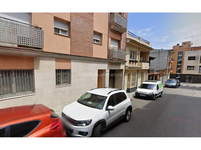 Piso OCUPADO en venta en Llinars del Vallès photo 0