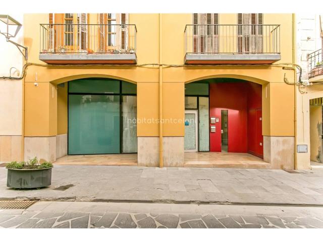 Local en venta en Hostalric photo 0