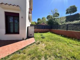 Planta baja en venta con jardín en Montmeló photo 0