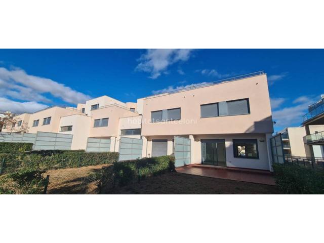 Casa adosada esquinera en venta Panorámica Golf-Sant Jordi photo 0