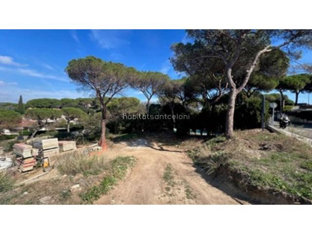 Solar urbano en venta en La Roca del Vallès photo 0