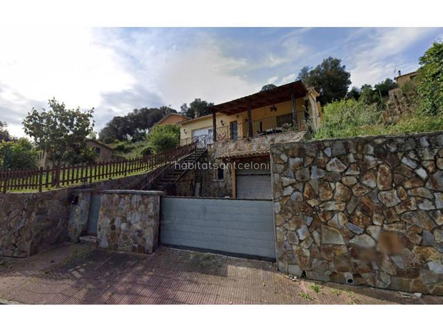 Casa en venta en Santa María de Palautordera photo 0