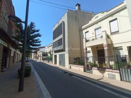 Piso en venta en La Roca del Vallès photo 0