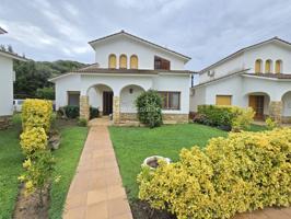 Casa en alquiler en Campins photo 0