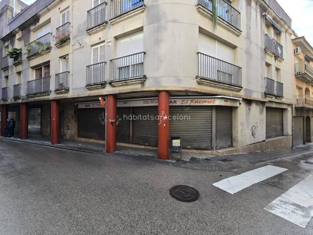 Local comercial en venta en Tordera photo 0