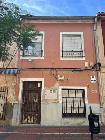 Frente a la Iglesia en El Hondón de los Frailes photo 0