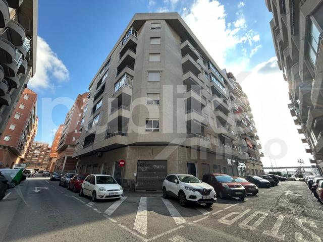 Local esquina en zona Paseo Marítimo photo 0