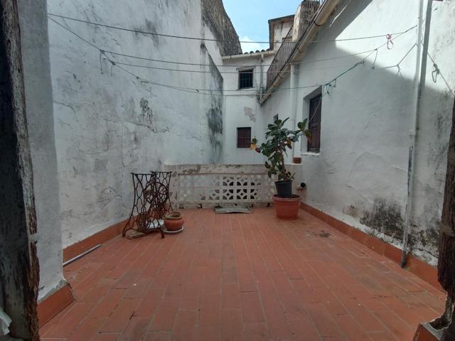 Casa de pueblo con patio y terraza en Oliva photo 0