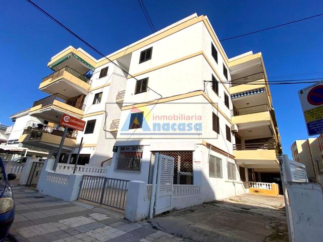 LOCAL COMERCIAL EN PLENO CENTRO DE LA PLAYA DE OLIVA photo 0