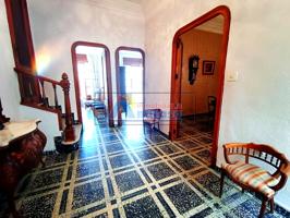 Céntrica casa con gran garaje en Oliva photo 0