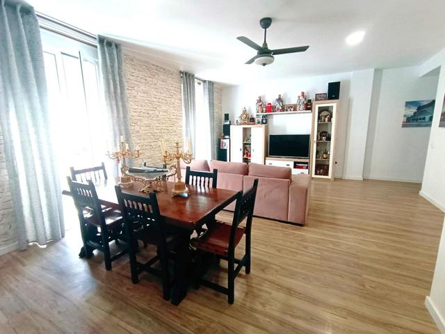 Bonito duplex reformado y centrico en Oliva photo 0