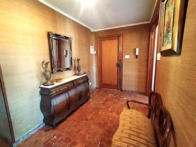 Piso 5 hab. 171 m2 - ascensor photo 0