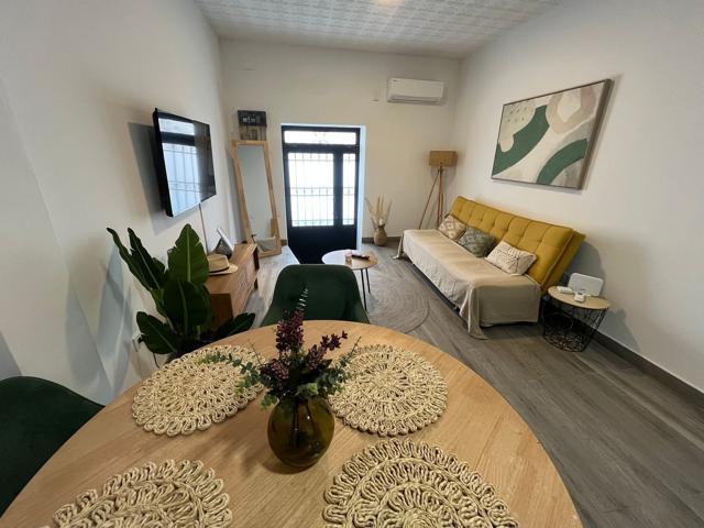 Piso En venta en Plaza De La Misericordia, Plà Del Bon Repòs-La Goteta-San Antón, Alicante - Alacant photo 0