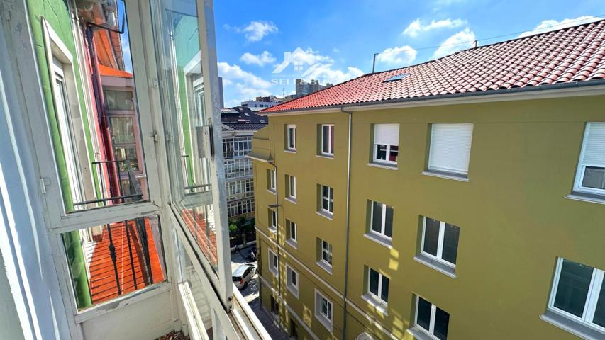Piso con terraza en el centro de la ciudad photo 0