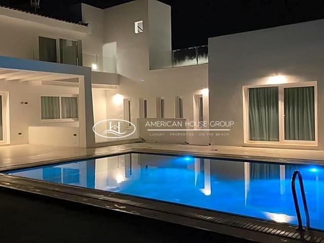 Inigualable Villa en Venta en Novo Sancti Petri, Chiclana de la Fra., Cádiz. photo 0