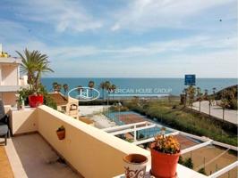 Inmaculado Chalet Adosado en Venta con Vistas al Mar en Fuengirola photo 0