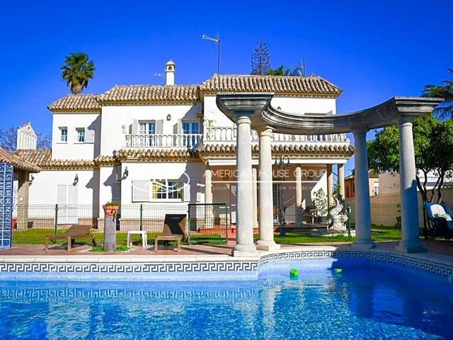 Exclusivo Chalet en Venta con Piscina en Los Gallos, Chiclana de la Fra., Cádiz. photo 0