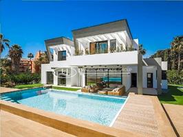 Destacada Villa en Venta junto a Puerto Banús, Marbella, Málaga. photo 0