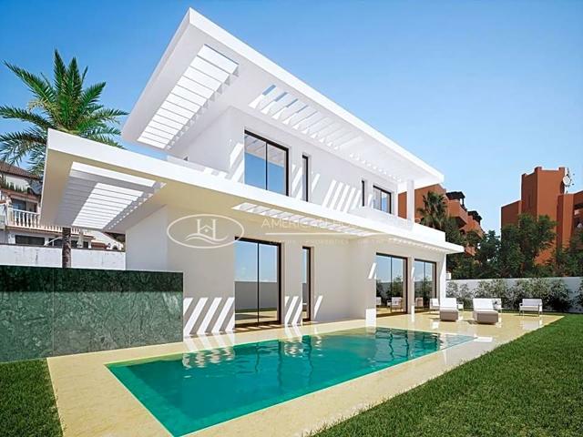 Exclusiva Villa de Lujo en Venta con Vistas al Mediterráneo, en Estepona Málaga photo 0