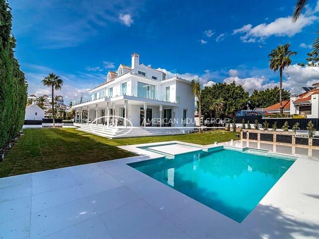 Espectacular Villa en Venta con Vistas al Mar en Nueva Andalucía, Marbella photo 0