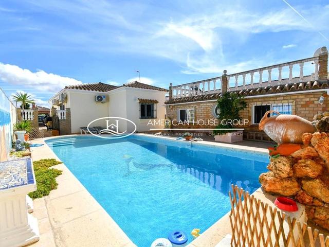 Fantástico Chalet con Piscina en Venta en Los Gallos, Chiclana de la Fra. Cádiz. photo 0