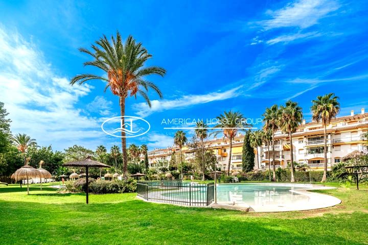 Encantador Apartamento en Venta en Nueva Andalucía, Marbella, Málaga photo 0