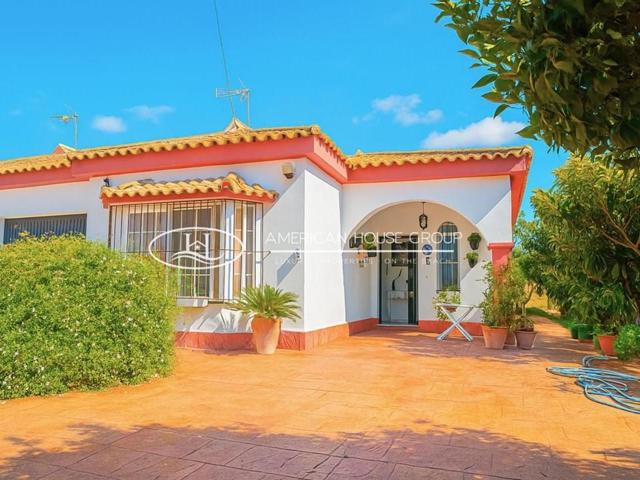 Estupendo Chalet Urbano en Venta en la Zona de Los Gallos, Chiclana de la Fra., Cádiz photo 0