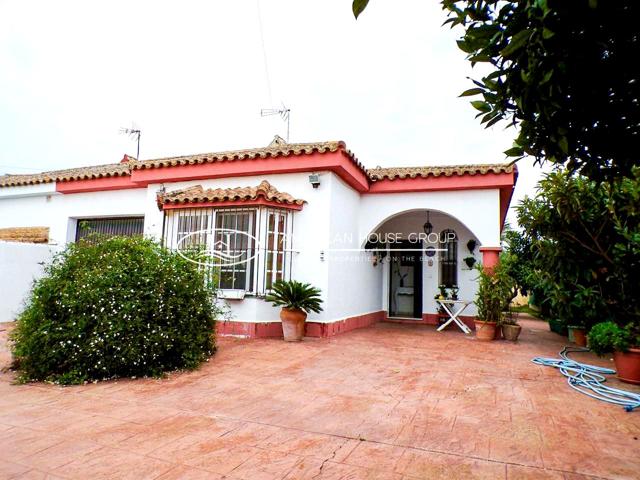 Estupendo Chalet Urbano en Venta en la Zona de Los Gallos, Chiclana de la Fra., Cádiz photo 0