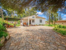 Estupendo Chalet Urbano en Venta en la Zona de Cerromolinos, Chiclana de la Fra., Cádiz photo 0