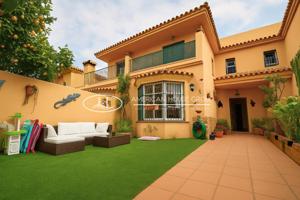 Fantástico Chalet Adosado en Venta en La Zona del Campito, Chiclana de la Fra., Cádiz photo 0