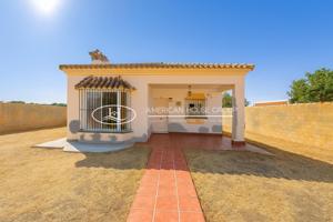 Gran Oportunidad de Chalet a Reformar en la Zona de Pago del Humo, Chiclana de la Fra., Cádiz photo 0