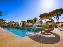 Magnífico Chalet con Piscina en Venta en La Zona de Las Veguetas, Chiclana de la Fra., Cádiz photo 0