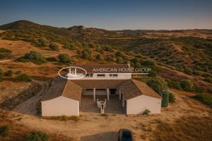 Gran Cortijo en Venta en El Berrueco, Medina-Sidonia, Cádiz photo 0