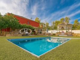 Encantador Chalet de Dos Plantas con Piscina en Venta en la Zona de Pinar de los Franceses, Chiclana de la Fra., Cádiz photo 0