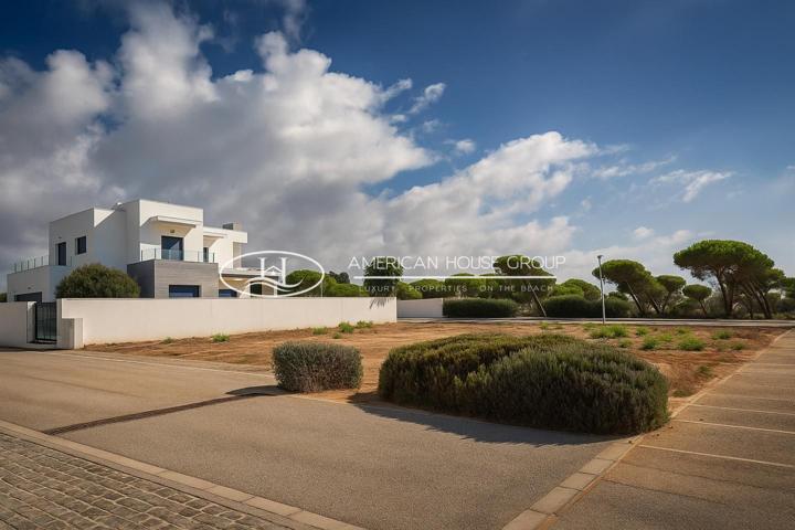 Excelente Parcela Urbana con Vistas al Mar en Venta en la Zona de La Fontanilla en Conil de la Fra., Cádiz photo 0